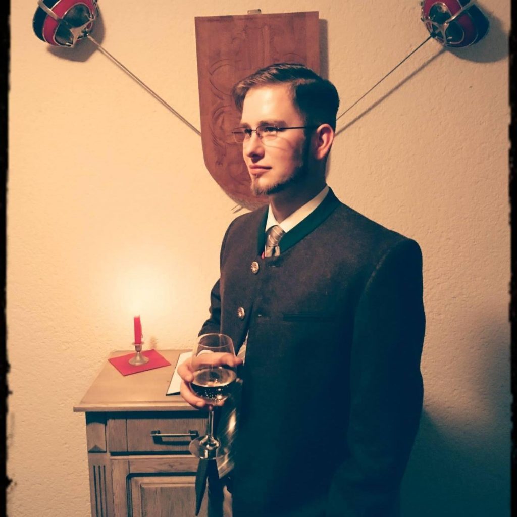 Tobias Schwäbe in Coleur der Burschenschaft Germania Kassel 2018