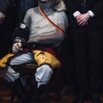 Thomas Haase als Paukant im Kettenhemd bei einer Fechtpartie 2021